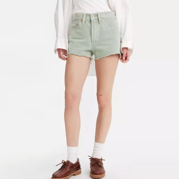 Levi's 501 High Rise Shorts in Lily Pad Green 56327-0413 BNWT - Size 28 - Picture 3 of 13